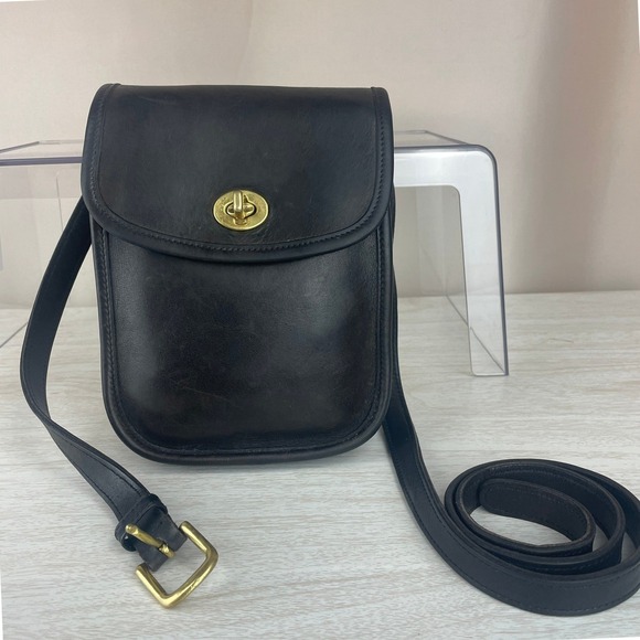 Vintage COACH Side Pack 9978 Crossbody Bag Black‎ Leather Turn Lock Costa Rica - Picture 9 of 10